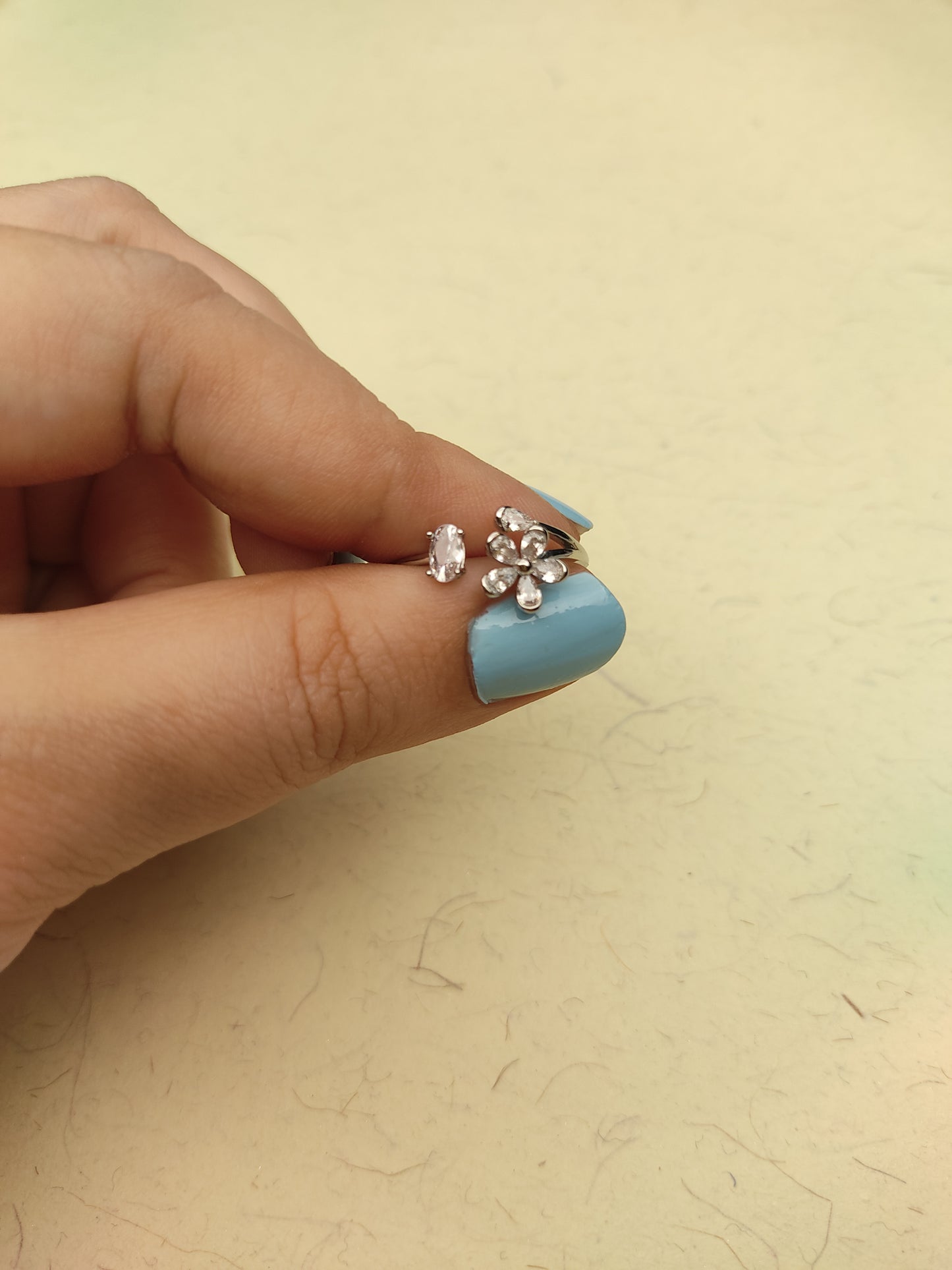038 Silver Flower Dainty Ring