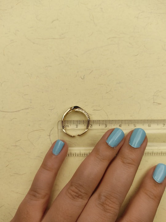 039 Silver Overlap Ring