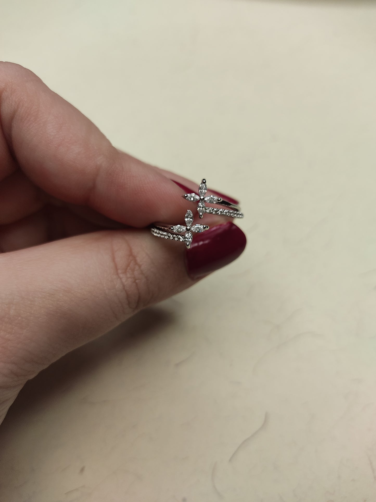 089 Silver Dainty Flower Ring