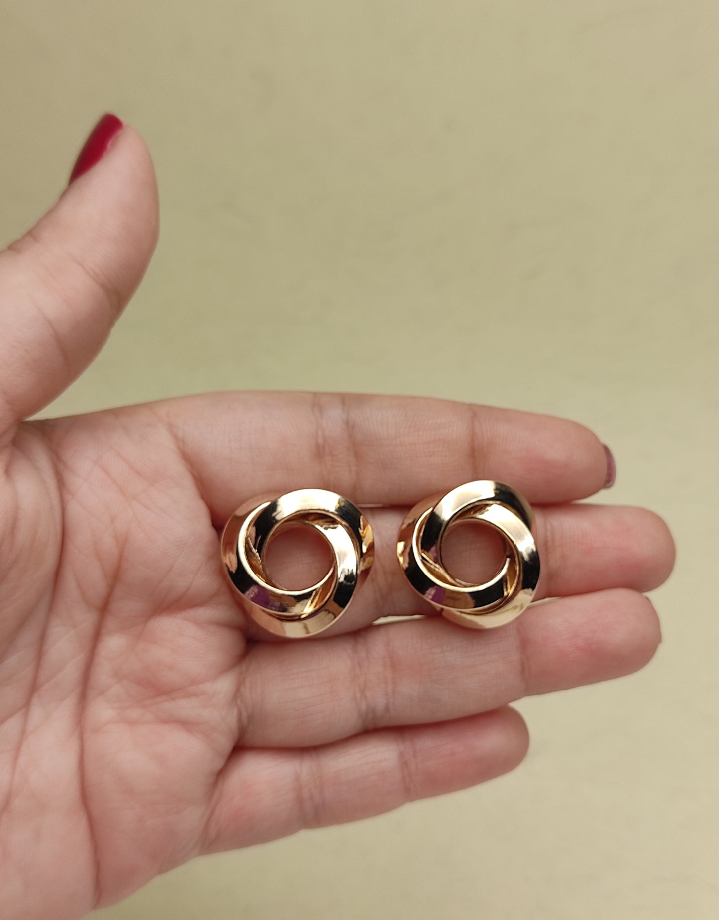 191 Gold Minimalist Studs