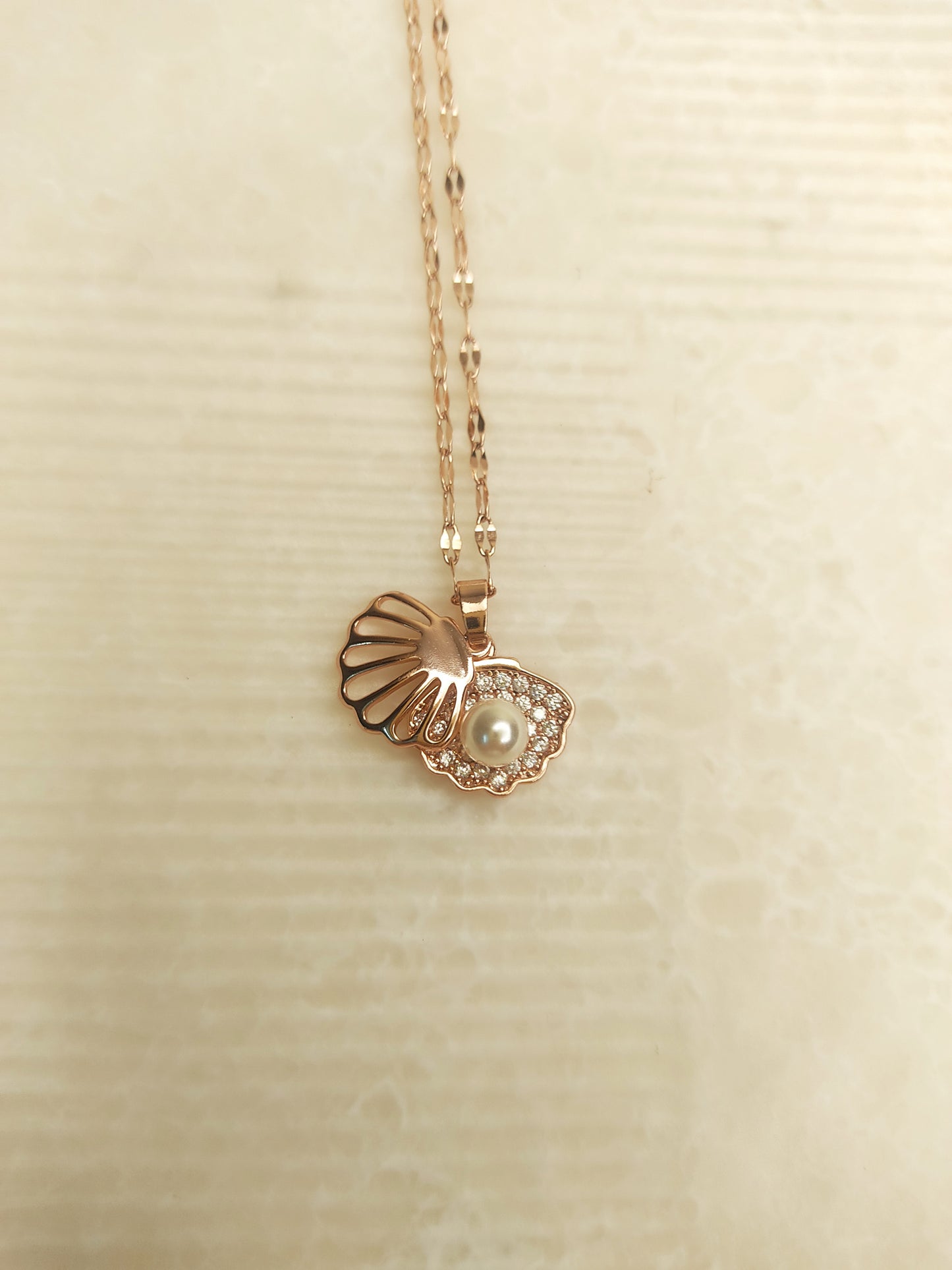 243 Rose Gold Dainty Seashell Necklace