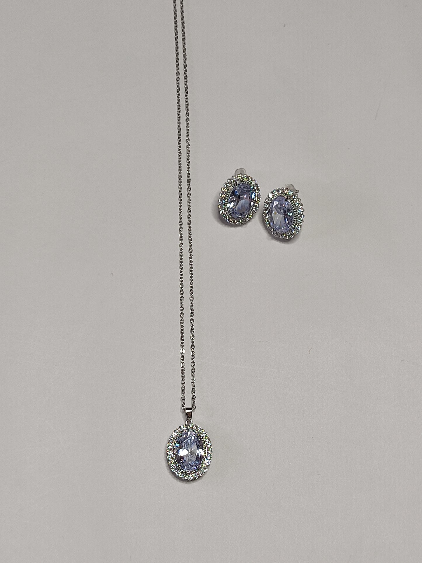 250 Silver Oval Pendant Set