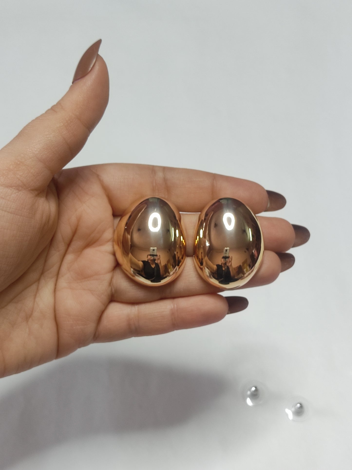 293 Gold Egg Shell Studs