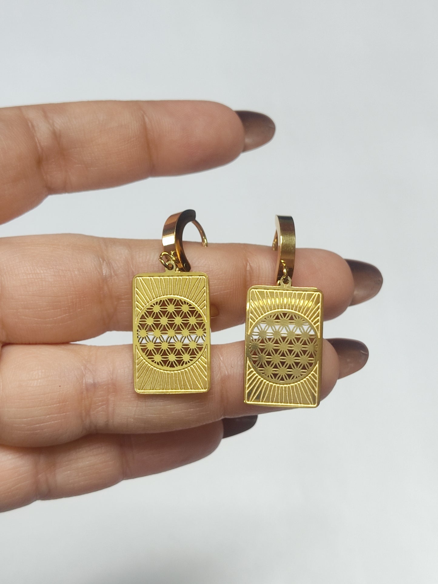 302 Gold Abstract Drop Studs