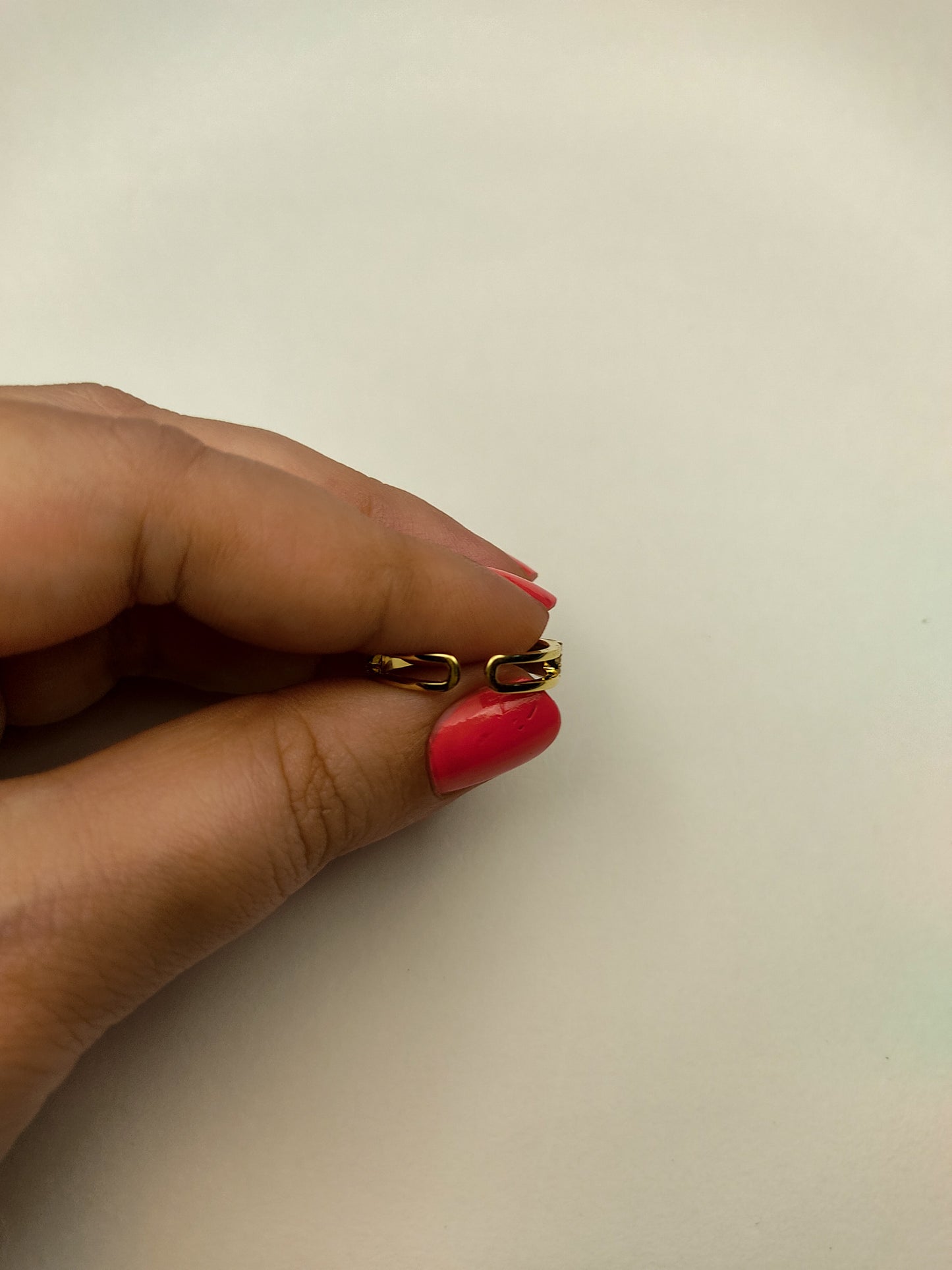 017 Gold Dainty White Stone Band