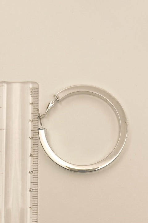 024 Medium Silver Classic Hoops