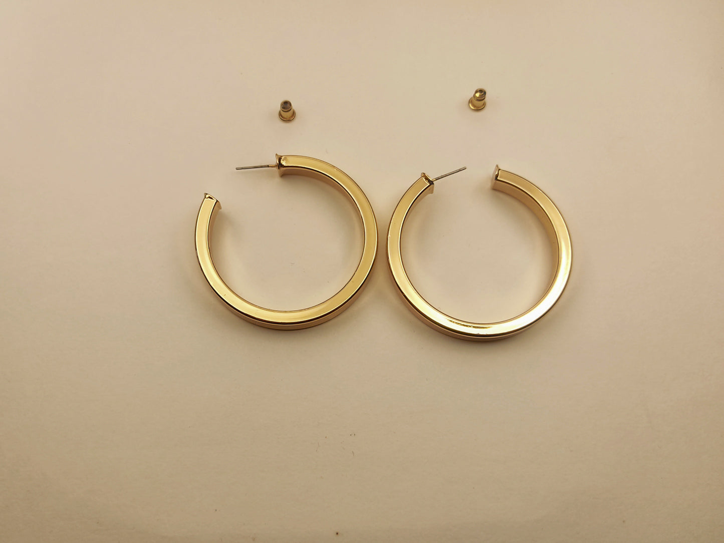 027 Medium Thick Gold Classic Hoops