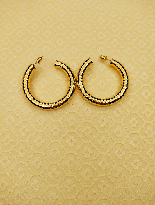032 Medium Gold Shimmer Hoops