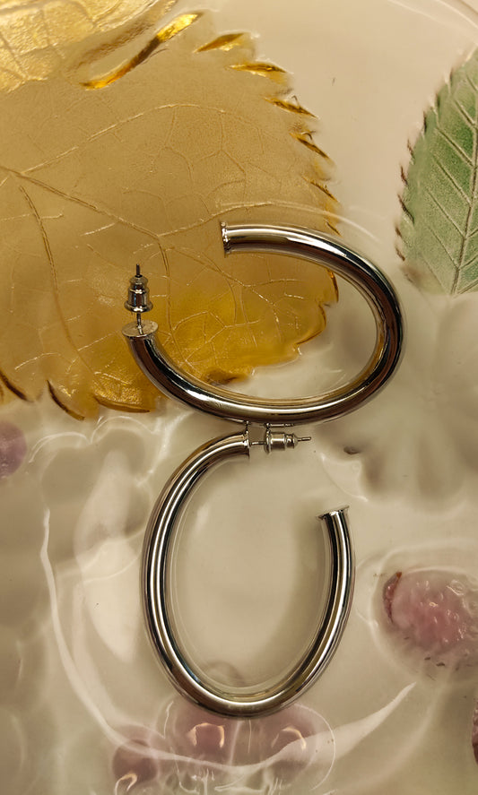 035 Large Silver Oval Hoops