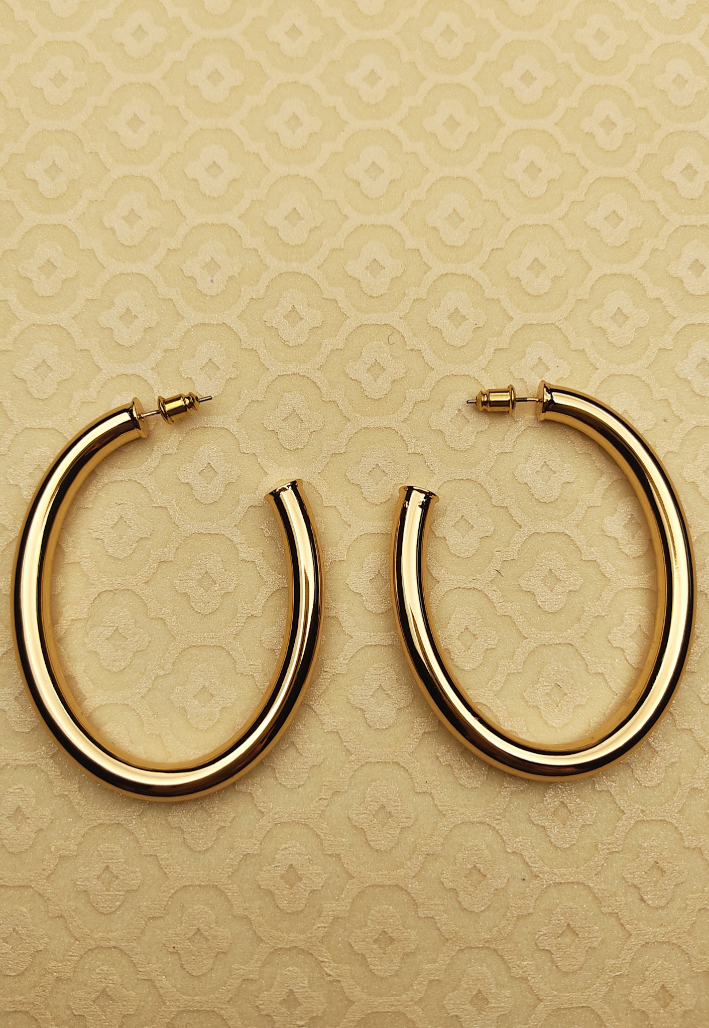 036 Large Gold Oval Hoops