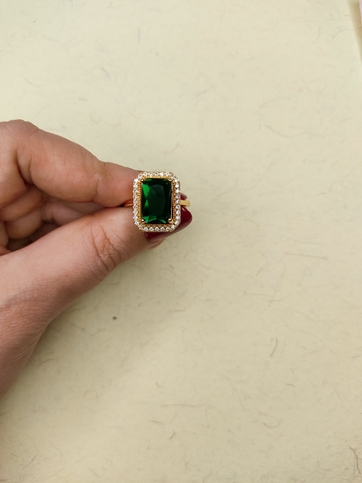 046 Green Cocktail Ring