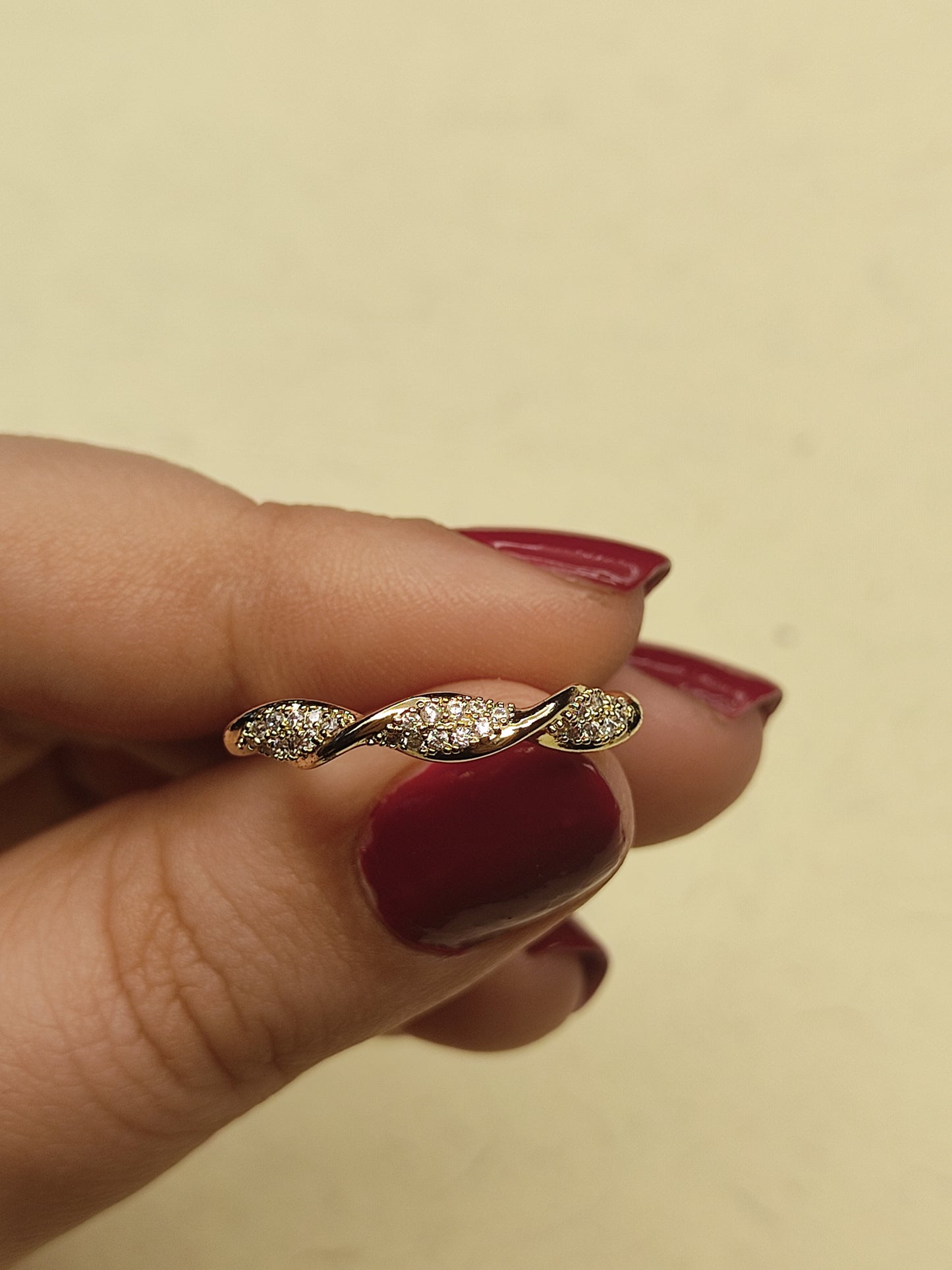 056 Gold Twist Ring