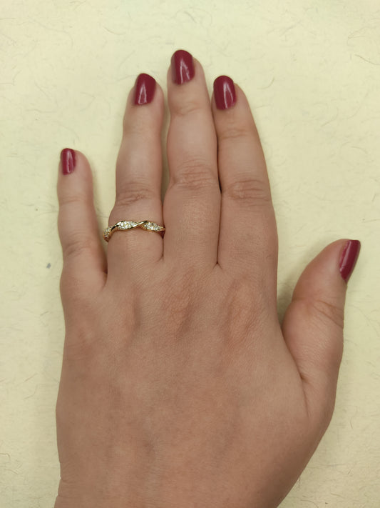 056 Gold Twist Ring