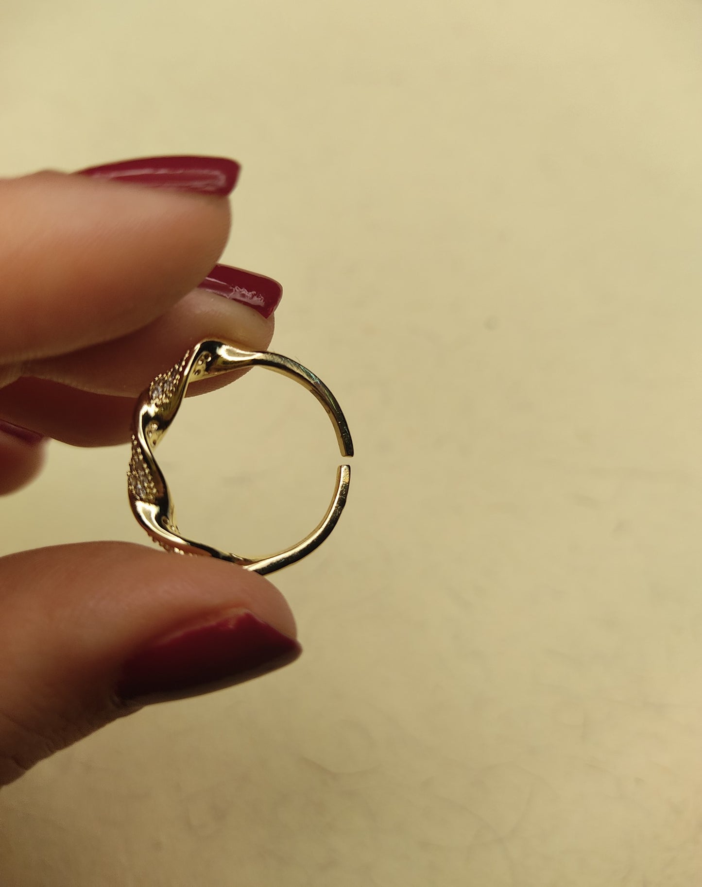 056 Gold Twist Ring