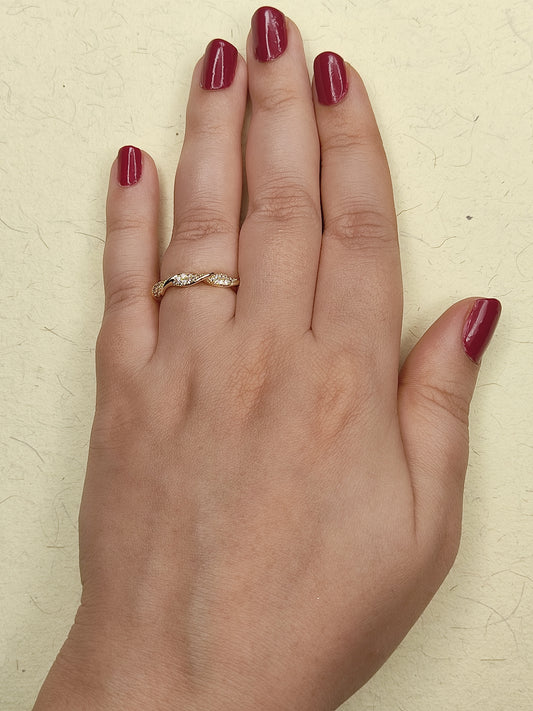 067 Gold Twist Ring