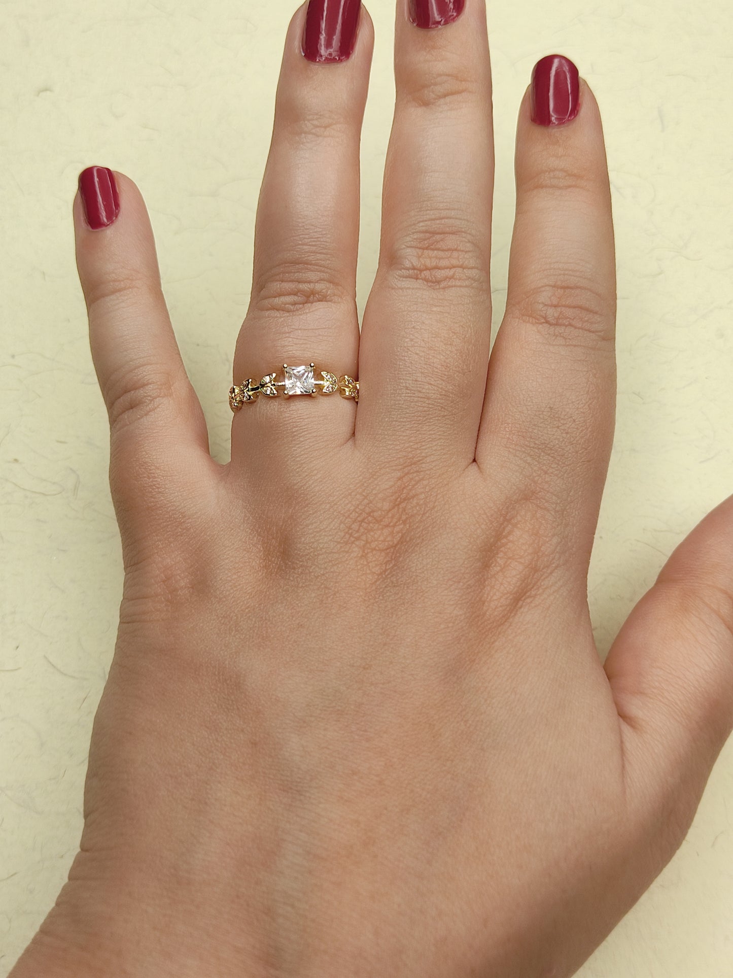 068 Gold Leaf Dainty Ring