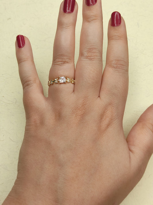 068 Gold Leaf Dainty Ring