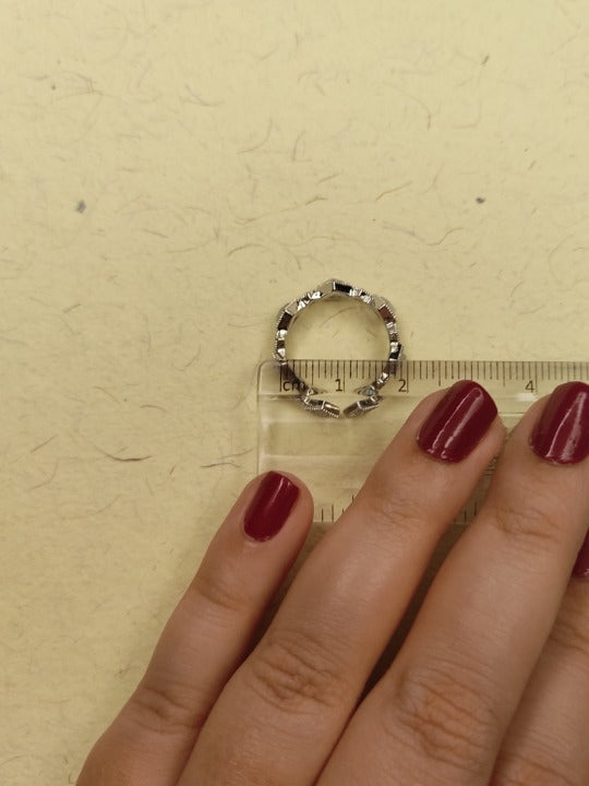 069 Silver-White Diamond Ring