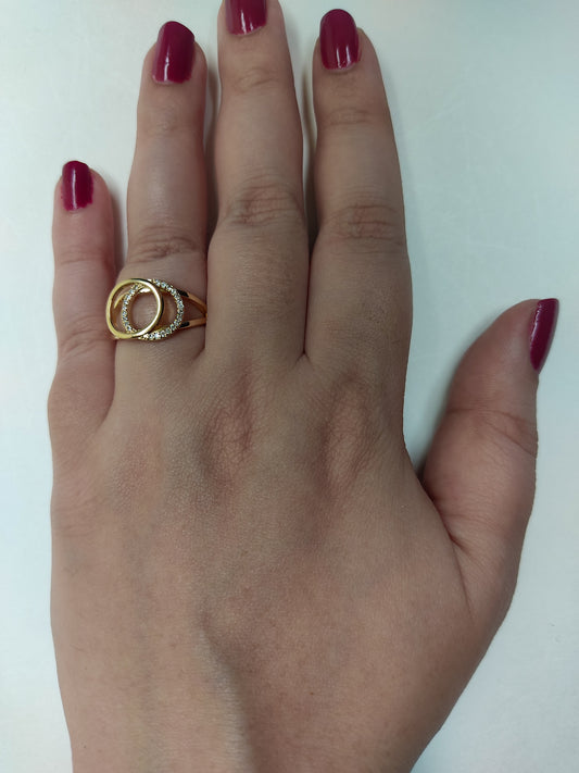 075 Gold Circular Overlap Ring