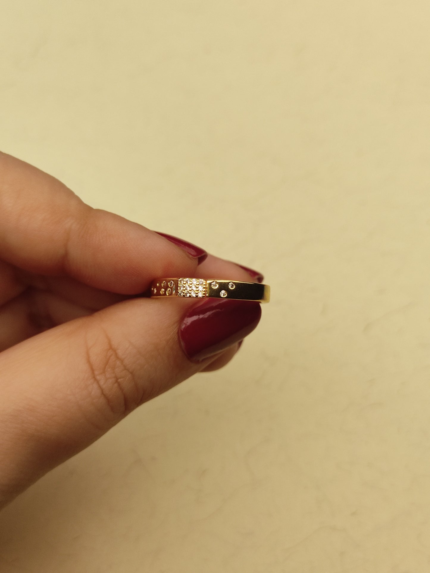 077 Thin Gold Minimalist Band