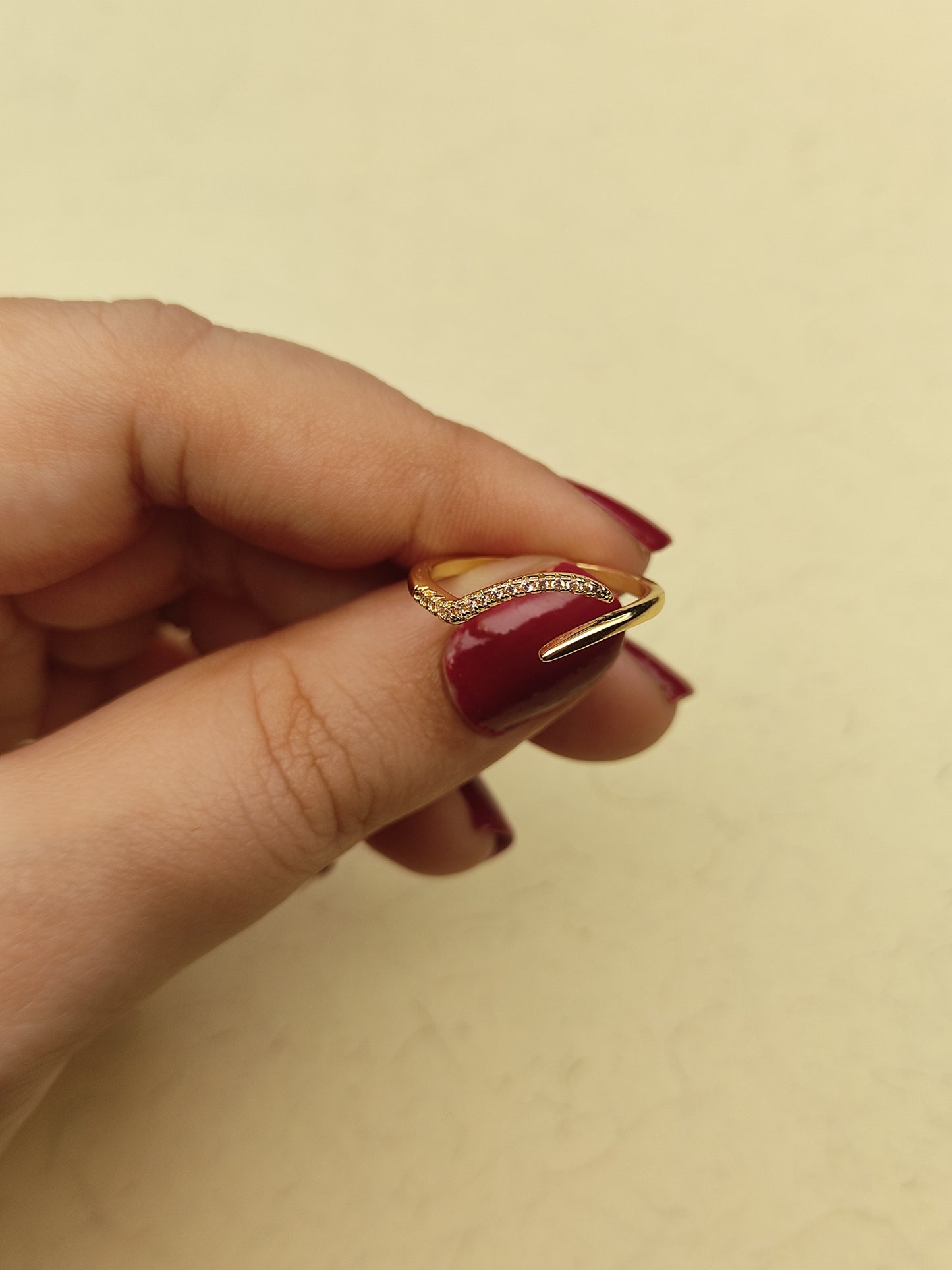 078 Gold Dainty Curve Ring
