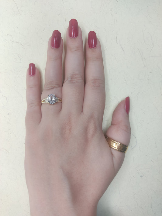 081 Gold Solitaire Dainty Ring