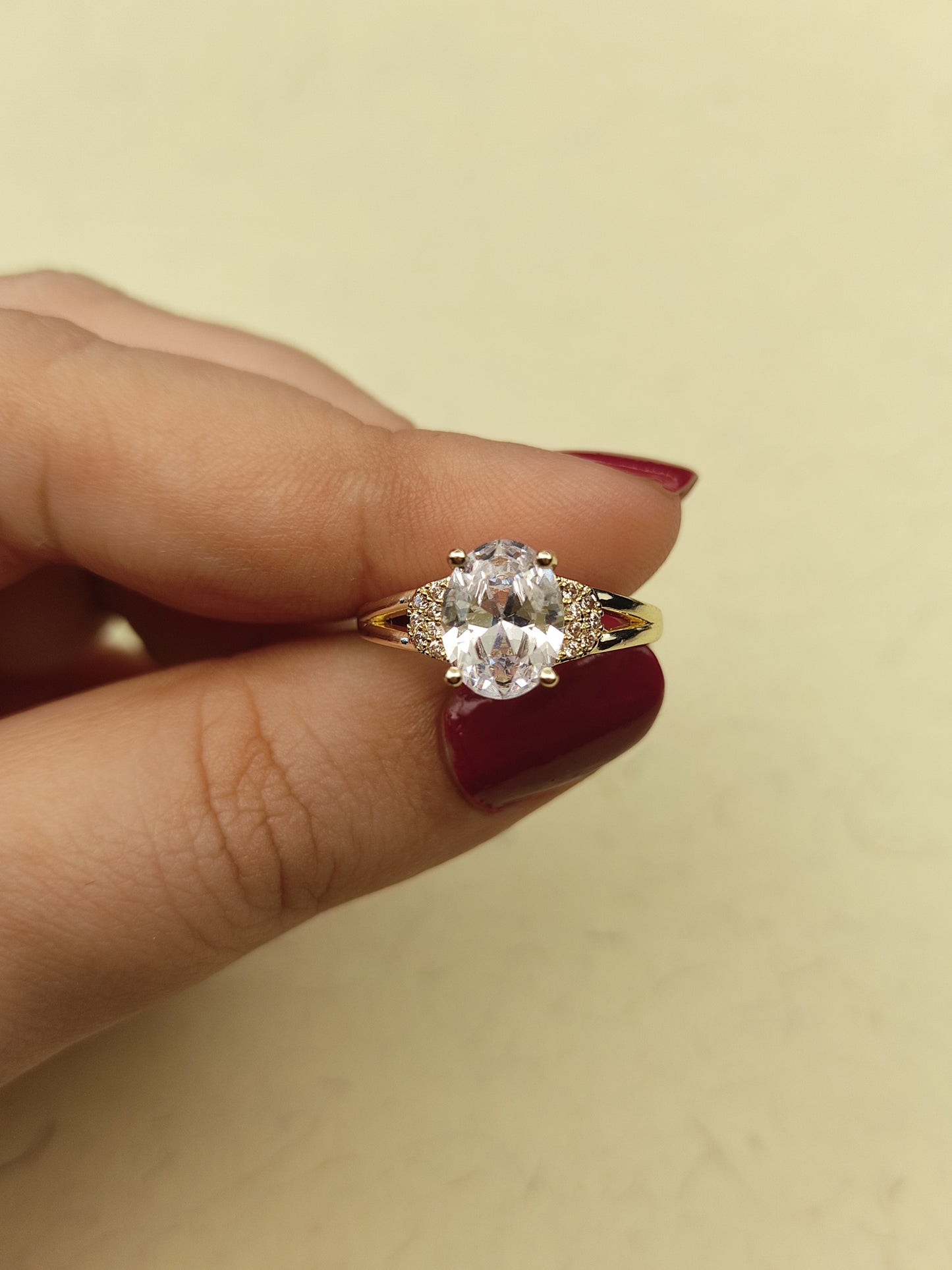 081 Gold Solitaire Dainty Ring
