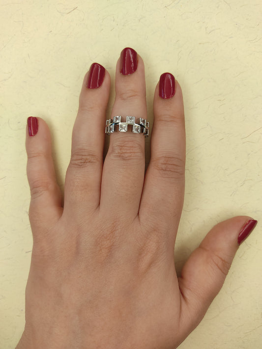 082 Silver Diagonal Square Ring