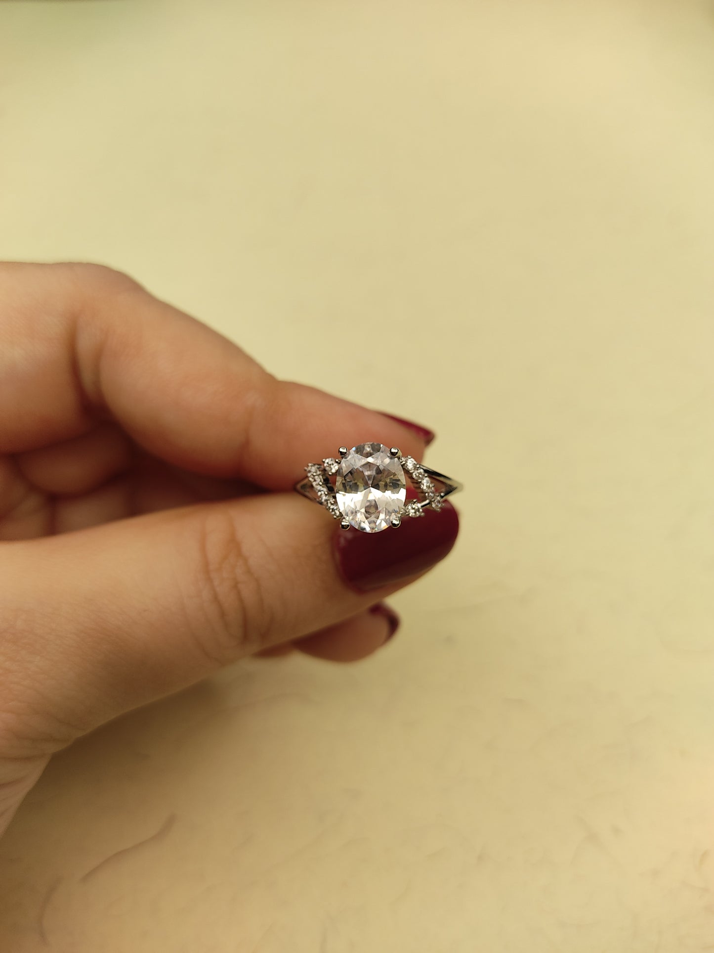 085 Silver Oval Dainty Ring