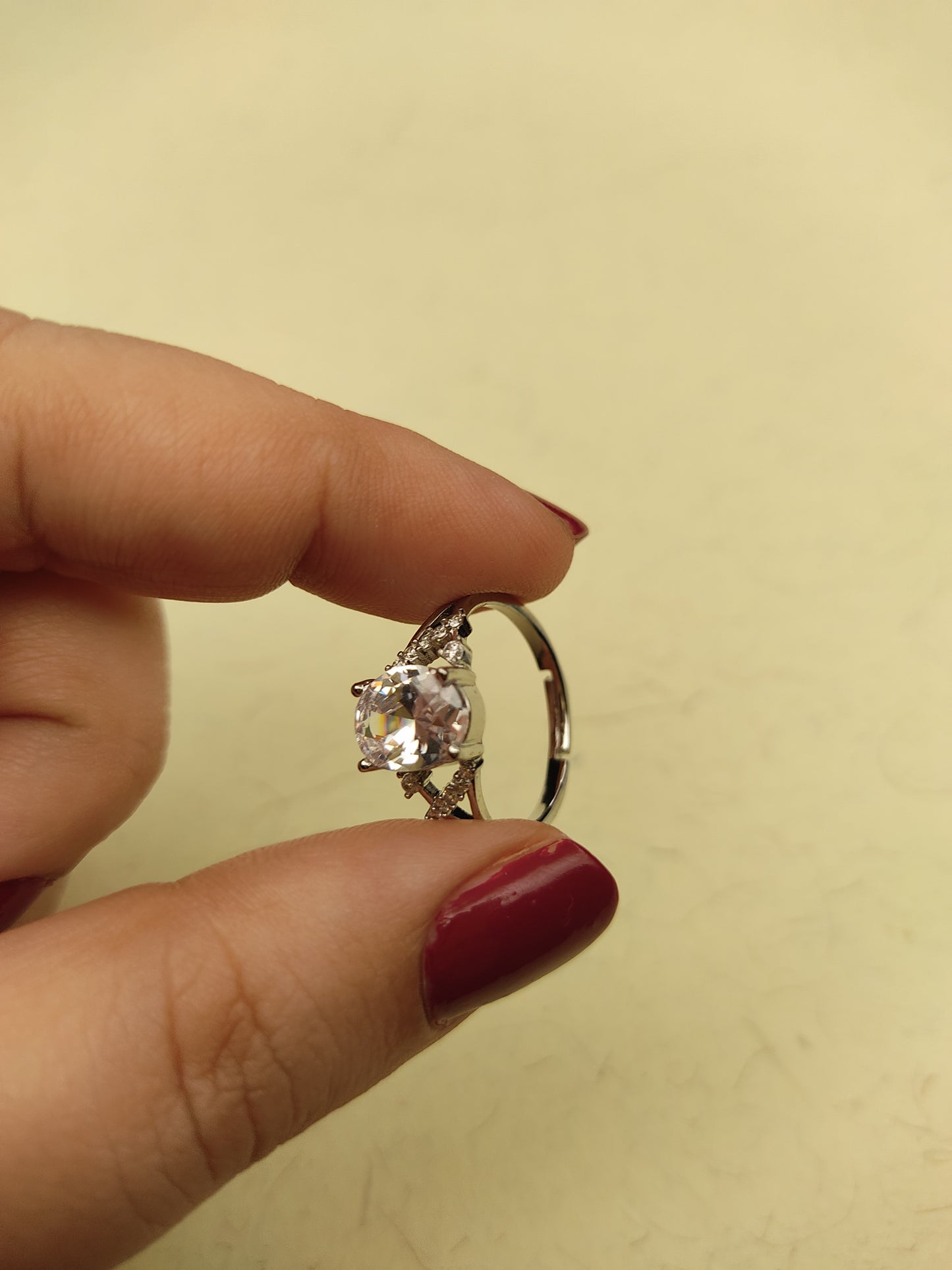 085 Silver Oval Dainty Ring