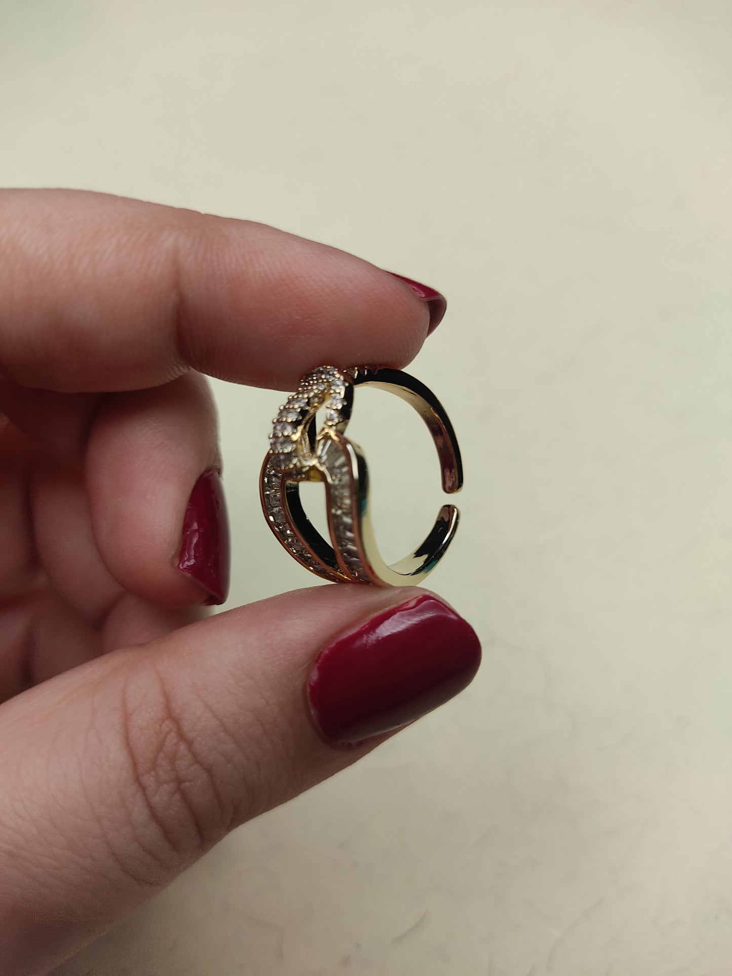 086 Gold Asymmetrical Link Ring