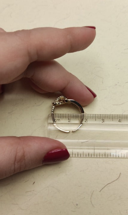 086 Gold Asymmetrical Link Ring