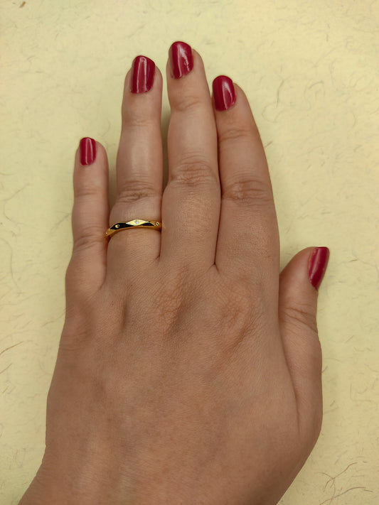094 Gold Minimalist Shimmer Ring
