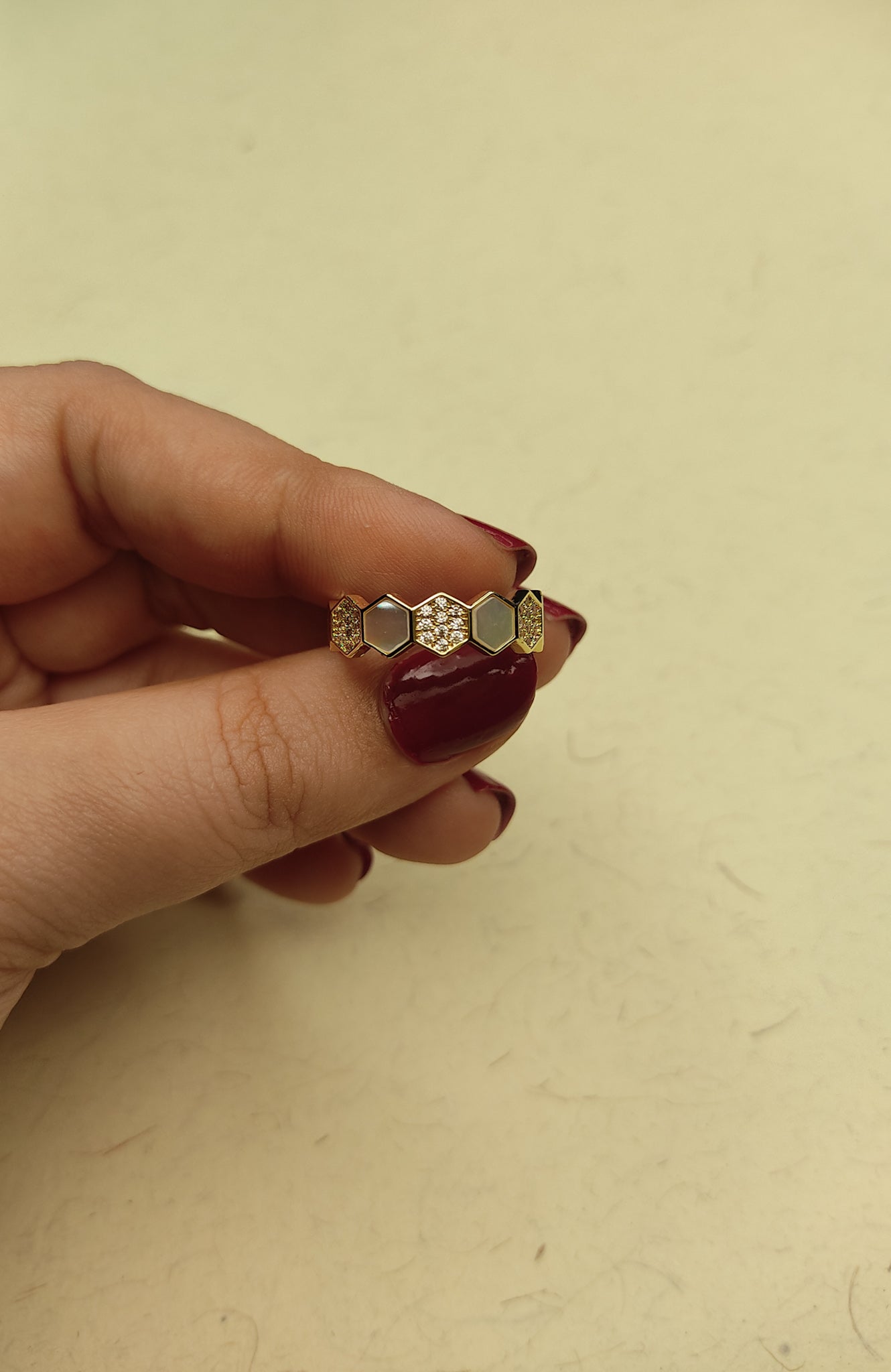 096 Gold White Honeycomb Ring