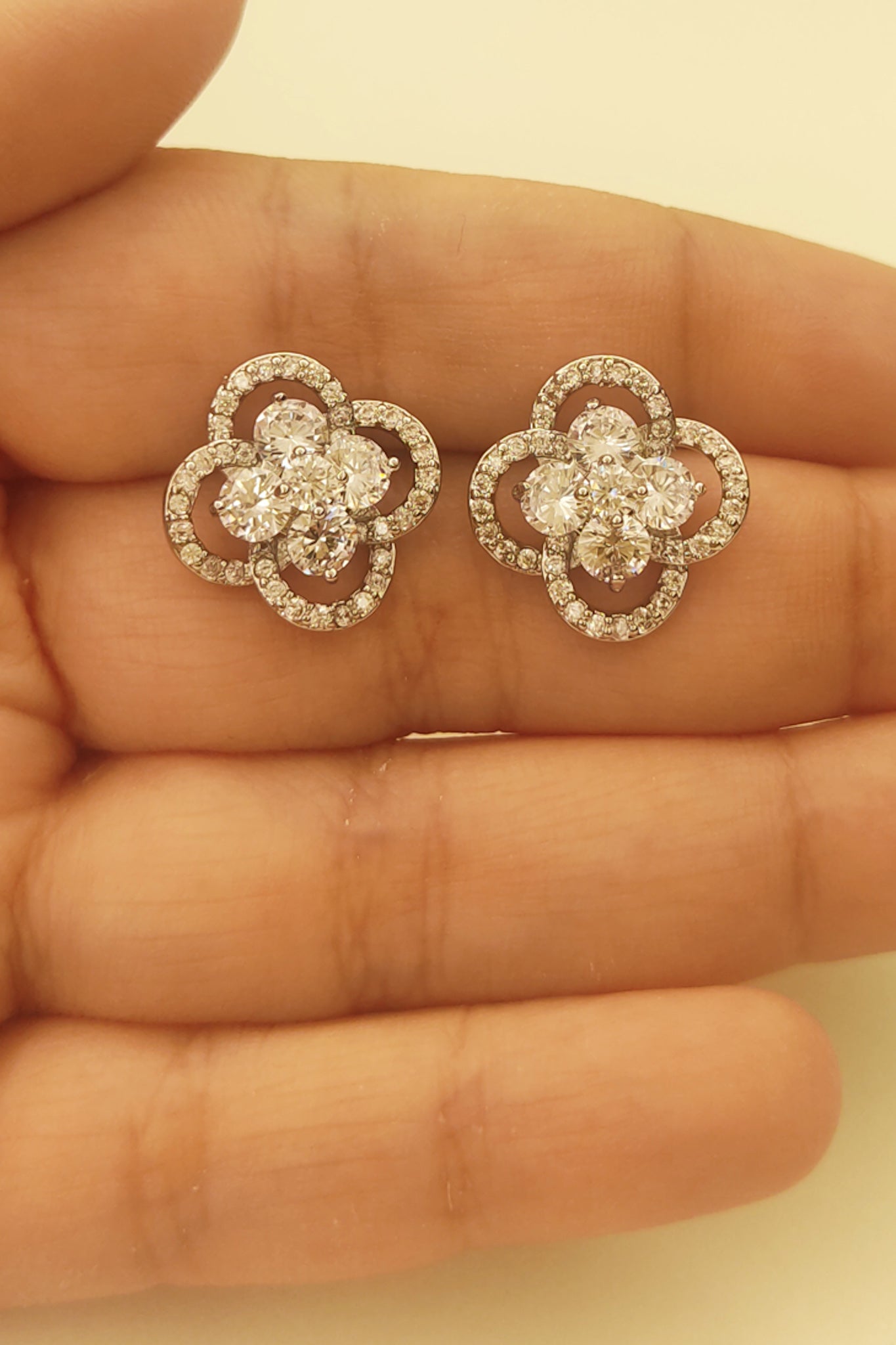 113 Silver Flower Studs