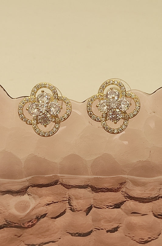 116 Gold Flower Studs