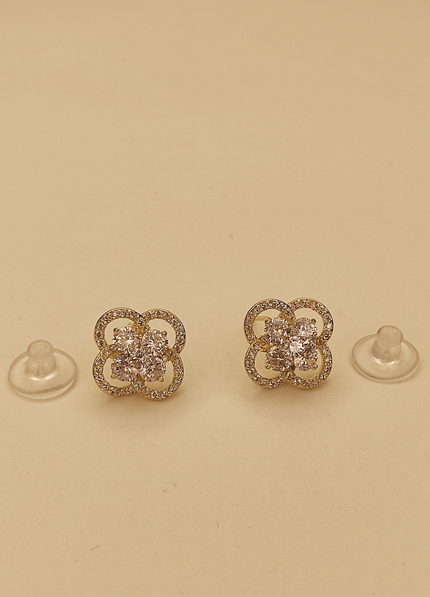 116 Gold Flower Studs