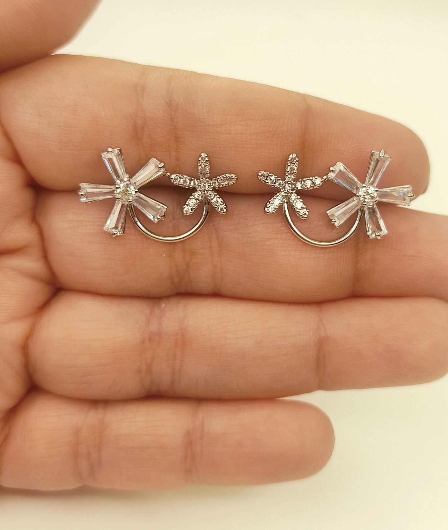 121 Silver Dainty Flower Studs