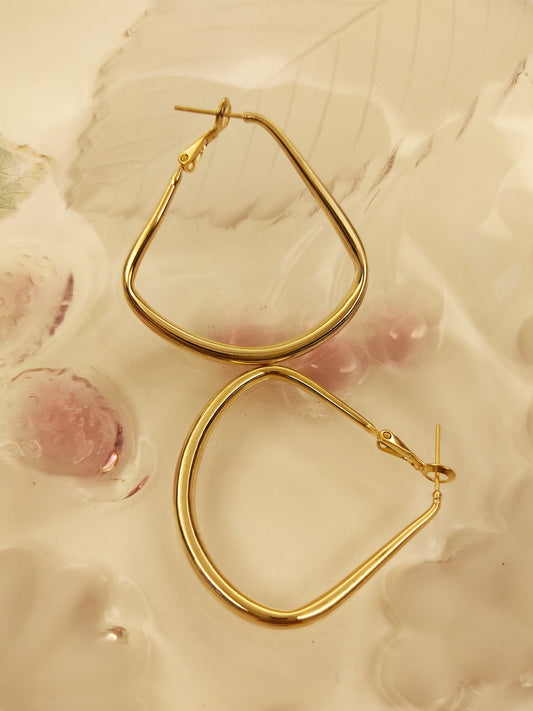 134 Gold Triangular Hoops