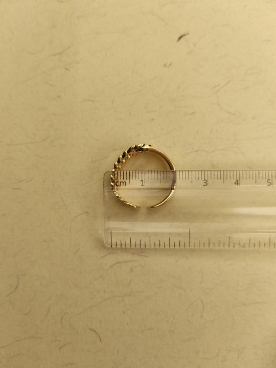 154 Gold Chain Overlap Ring