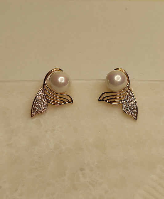 193 Gold Mermaid Fin Studs