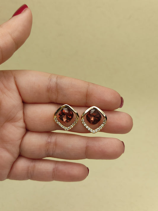 198 Brown & Gold Dainty Studs