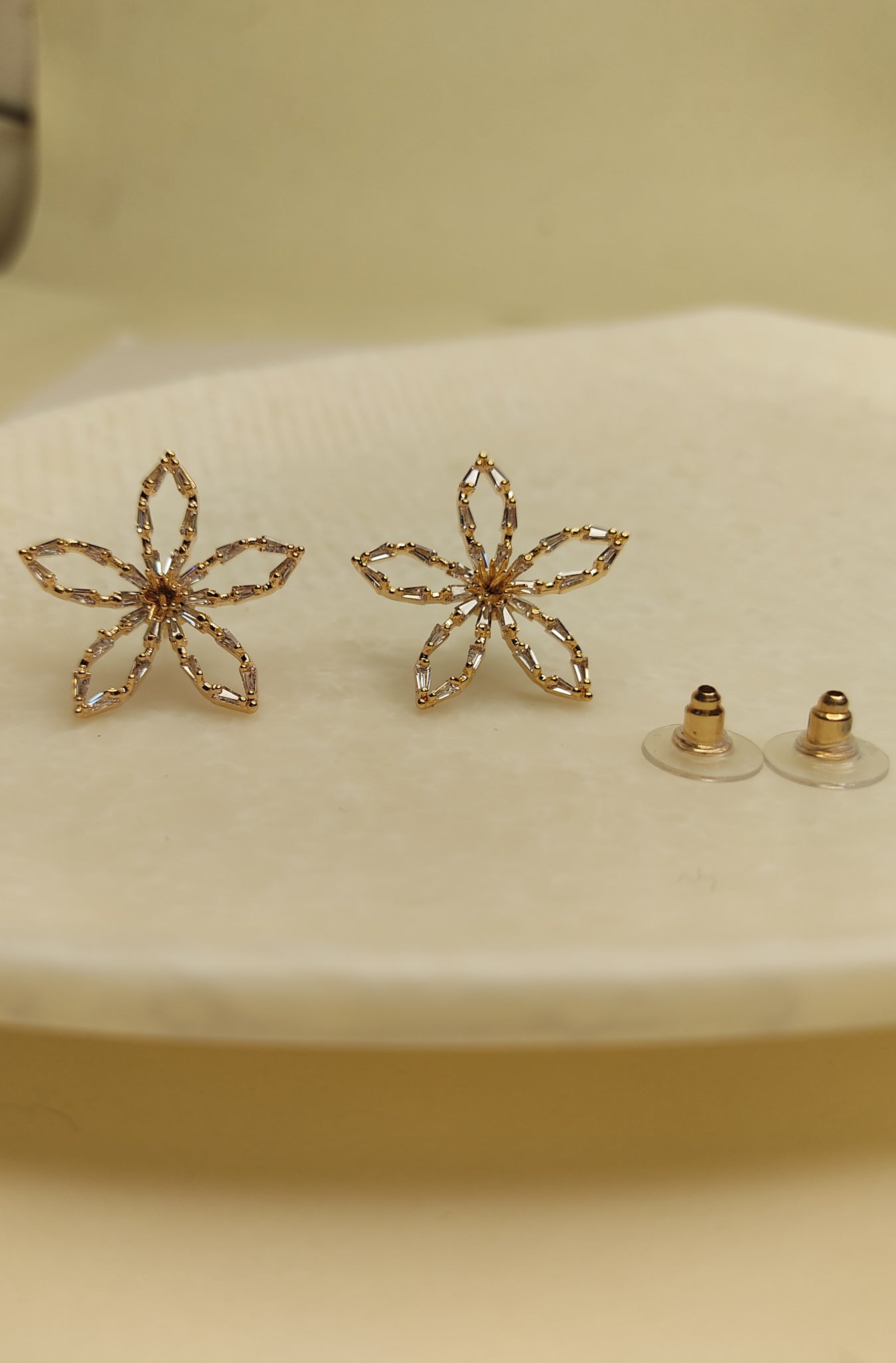201 Gold Petal Flower Studs
