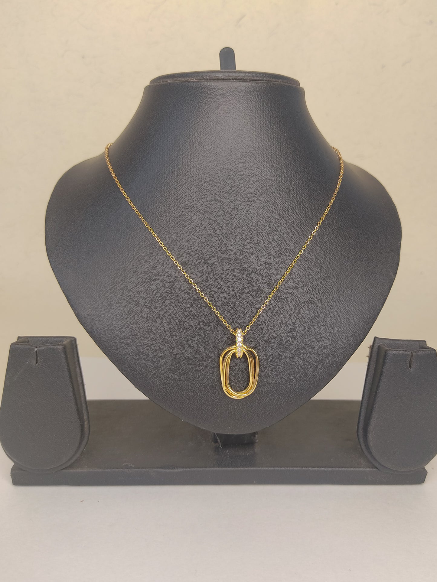 211 Gold American Diamond Necklace