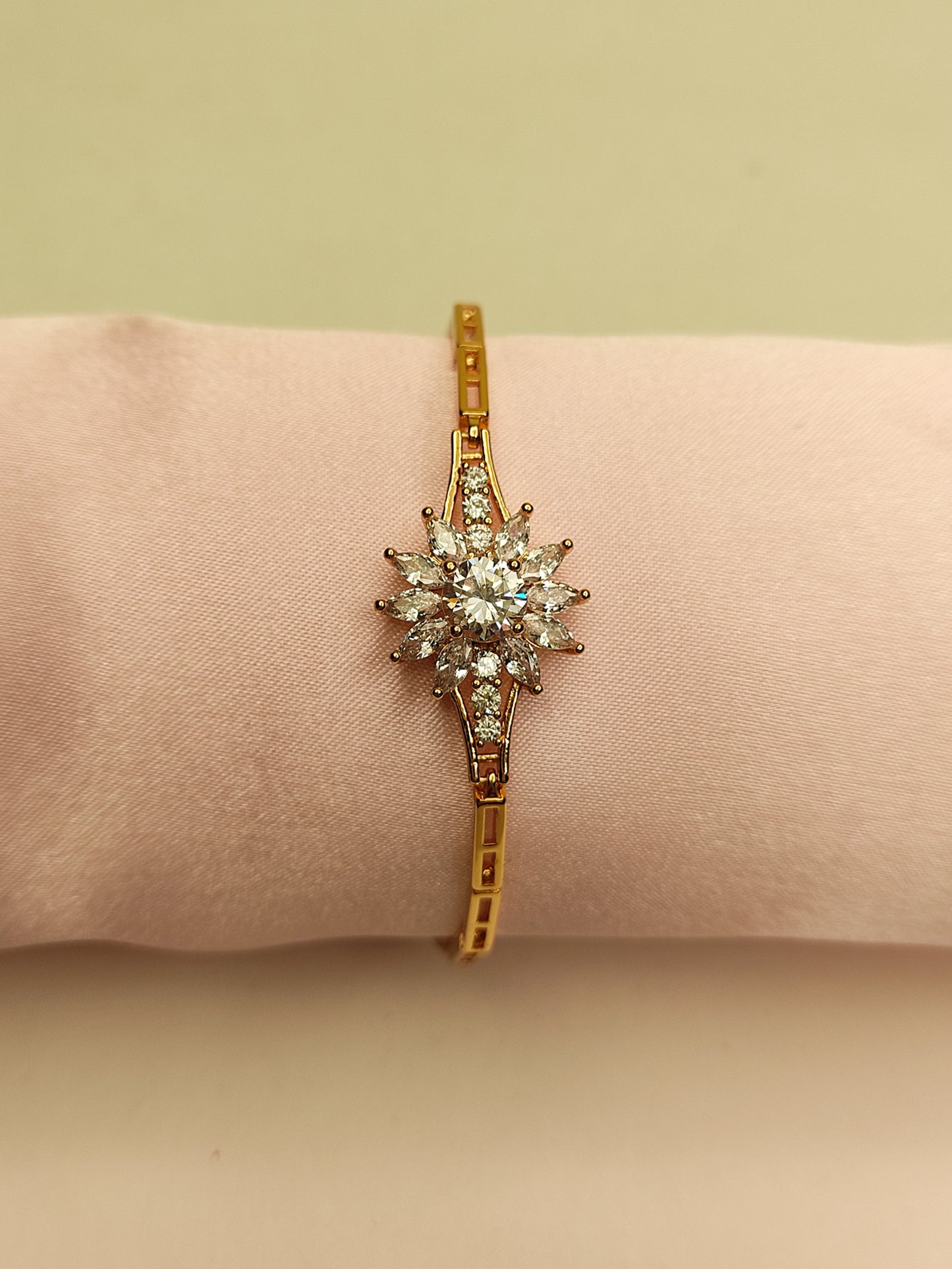 223 Rose Gold Flower Bracelet