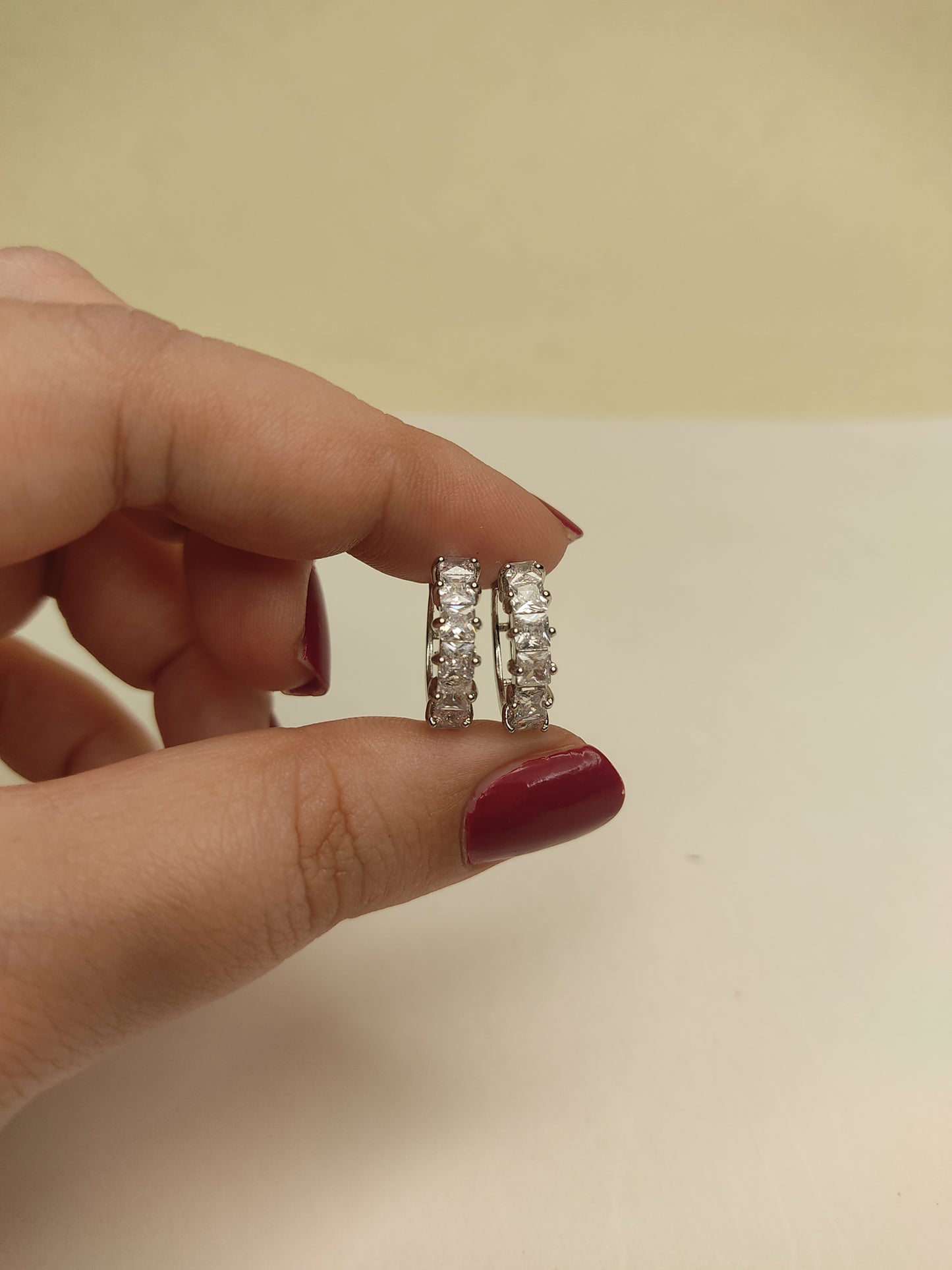 225 Silver Classic Studs