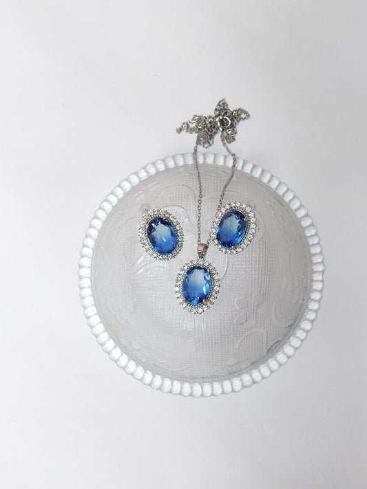 249 Blue & Silver Oval Pendant Set