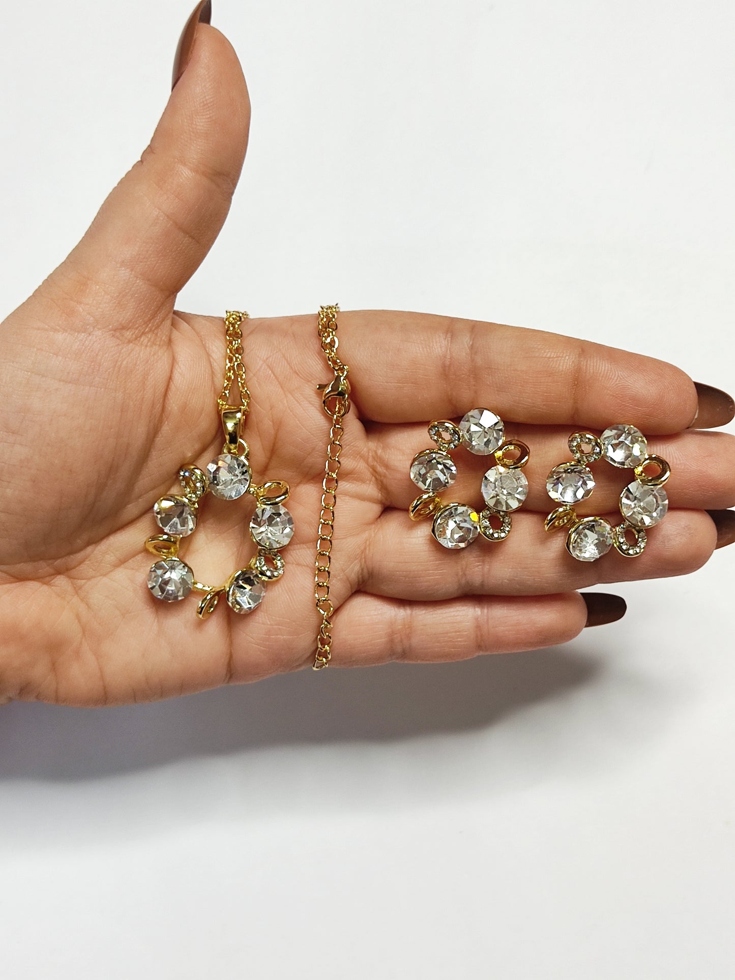 251 Gold Twist Pendant Set