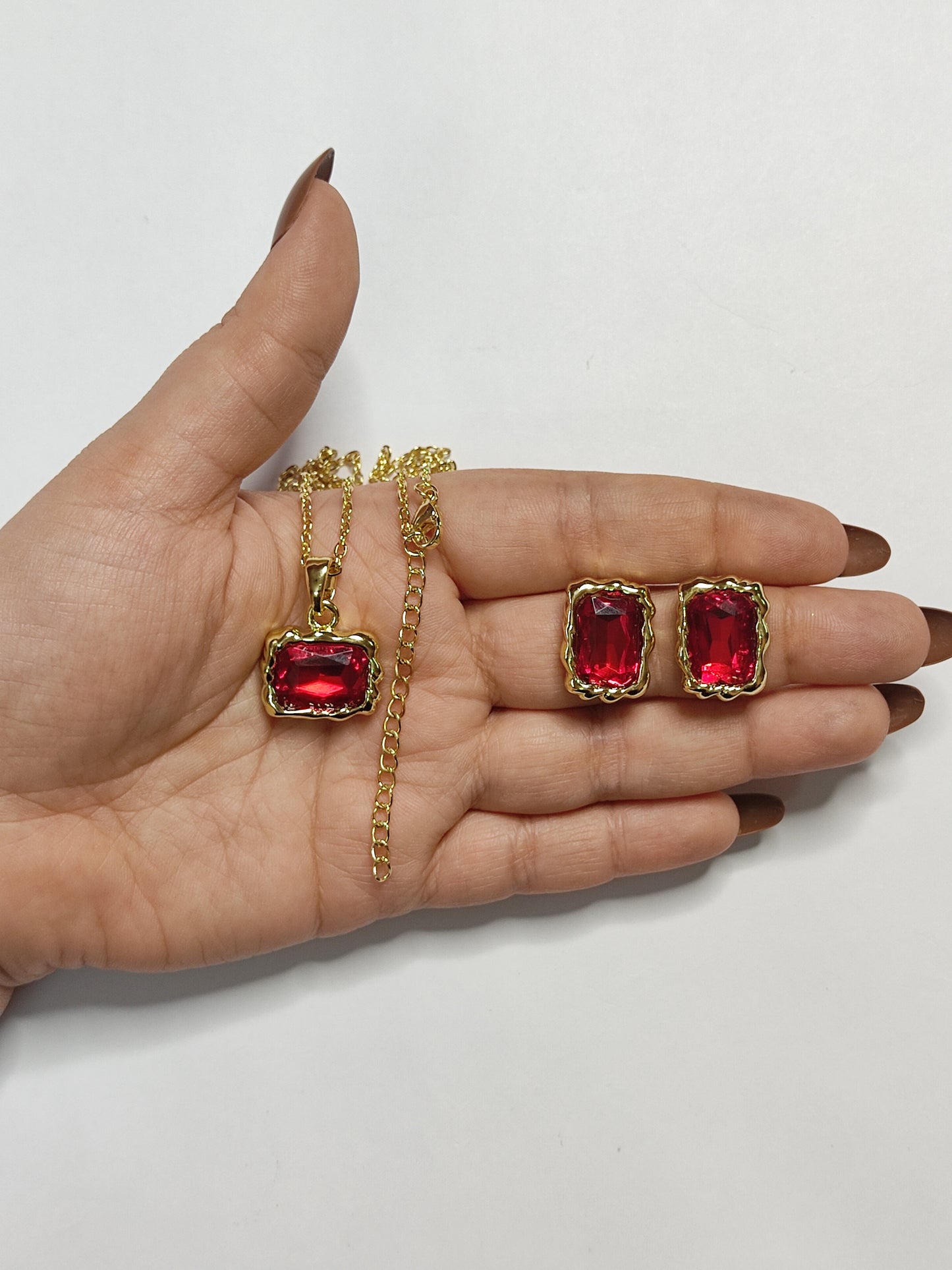252 Red and Gold Rectangle Pendant Set