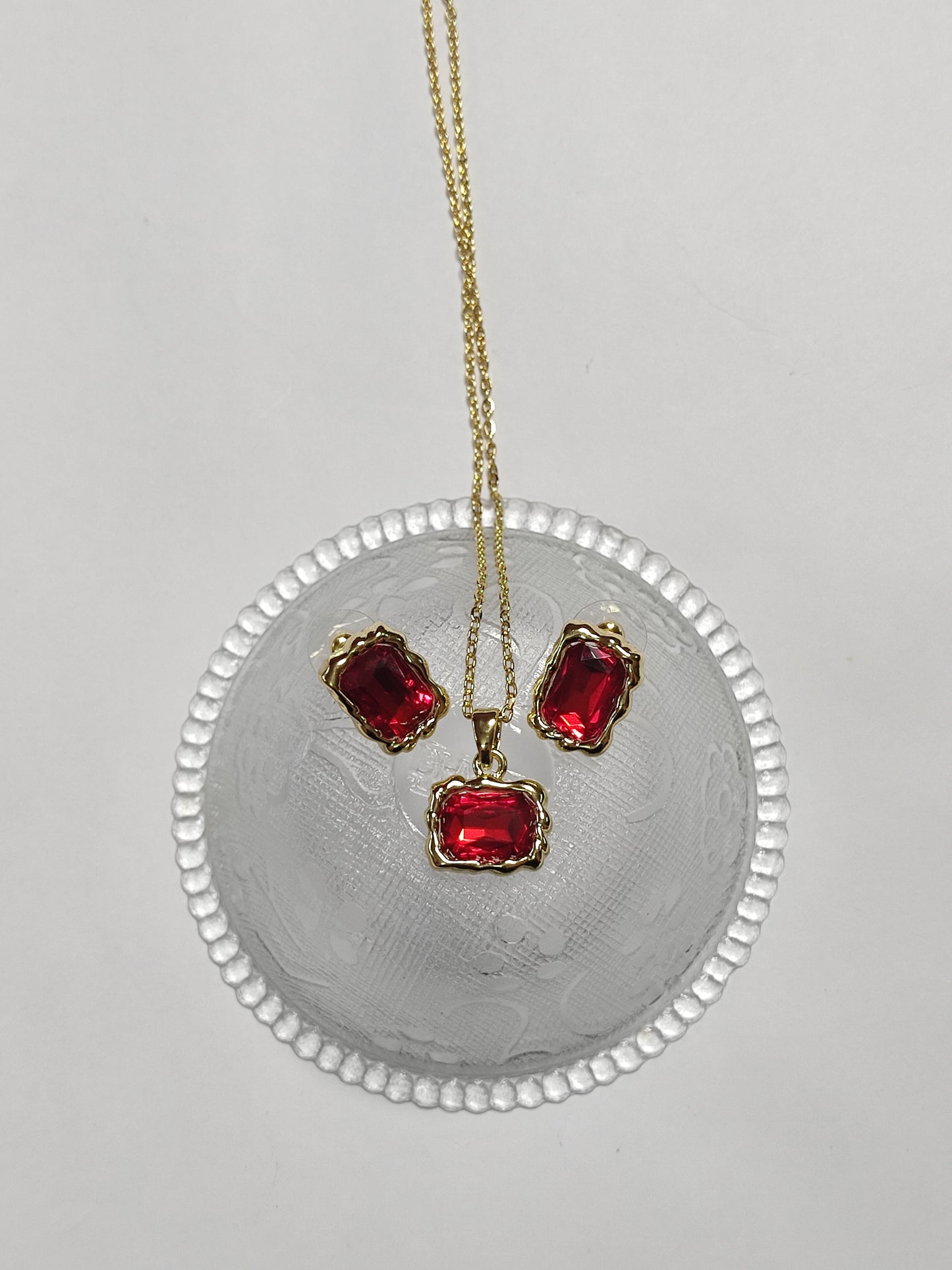 252 Red and Gold Rectangle Pendant Set